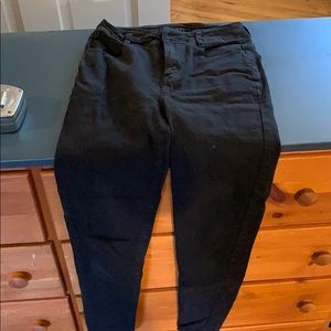 Black high rise jegging